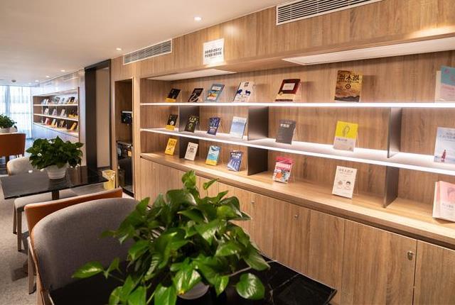 星际阿波罗游轮阅览室