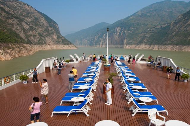 长江发现号观光甲板图片