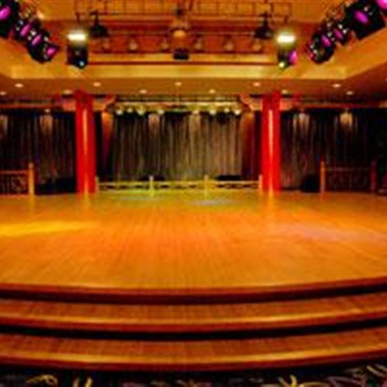 维多利亚凯珍号游轮凯珍号游轮表演大厅