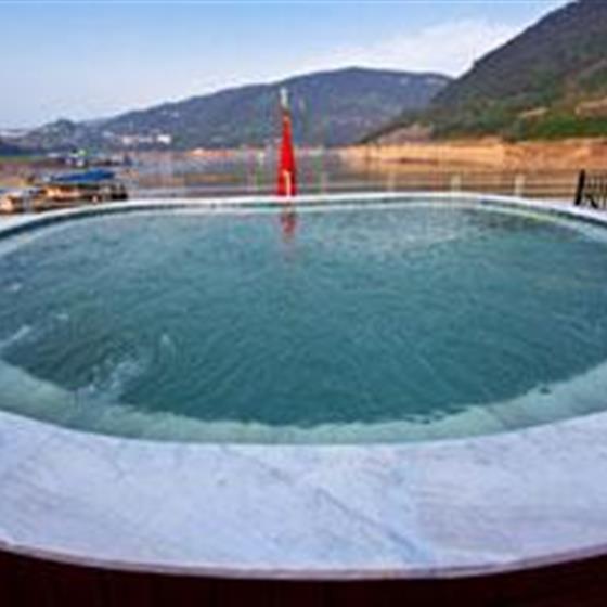 黄金2号游轮黄金2号游轮（游泳池）