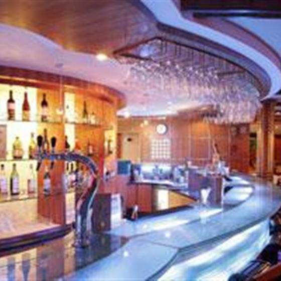 长江传说号游轮bar_resize