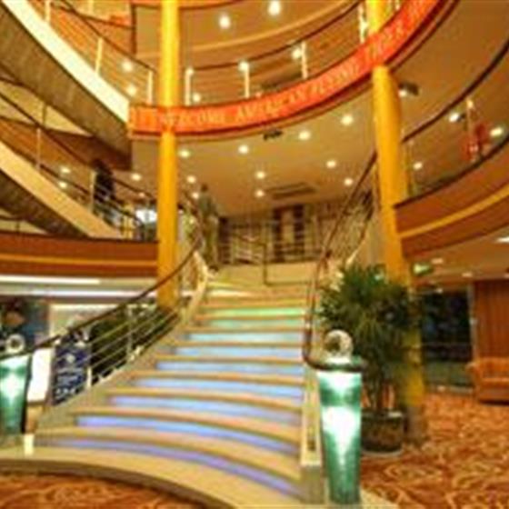 长江一号游轮游轮大堂N-楼梯