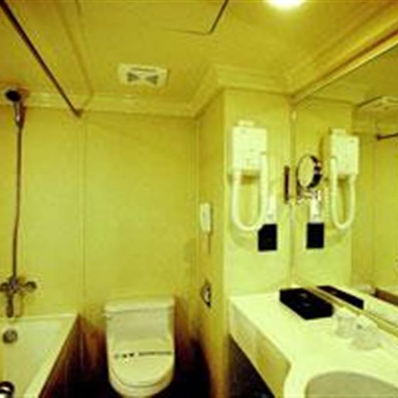 长江一号游轮游轮商务套房卫生间