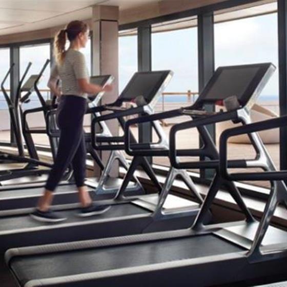 揽月游轮健身房