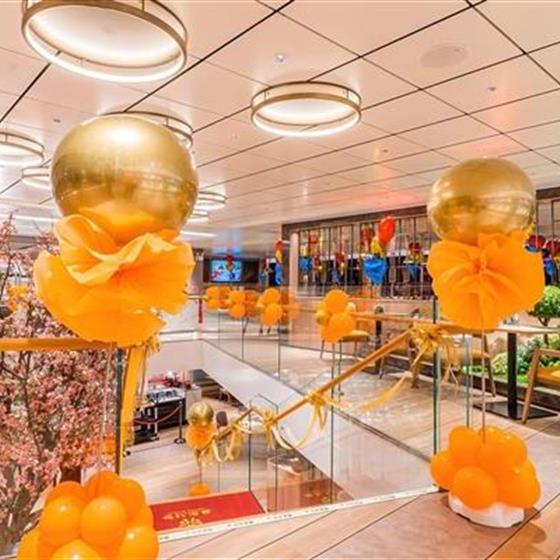 世纪梦想号游轮2F自助餐厅